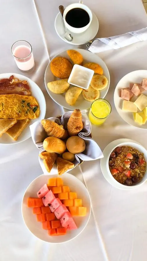 ***  Wyndham Garden Cartagena 호텔 콜롬비아