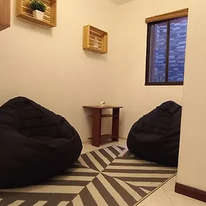 https://apartment-in-el-poblado-near-everything-in-a-quiet-area.colombiamedellinhotels.com