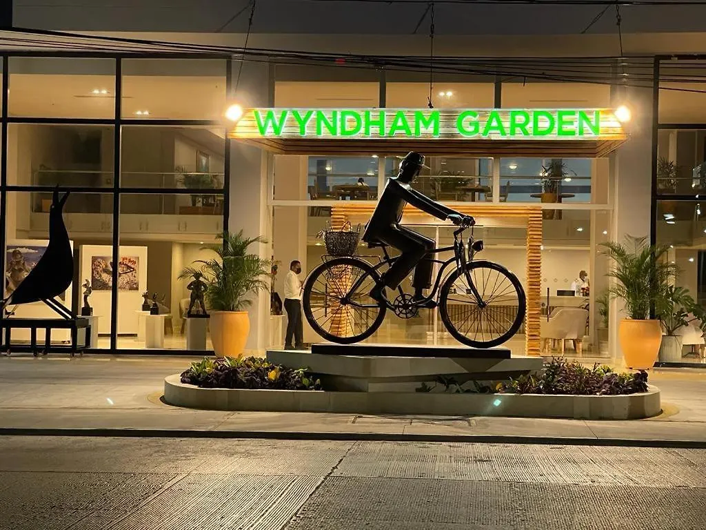 Wyndham Garden Cartagena Hotel
