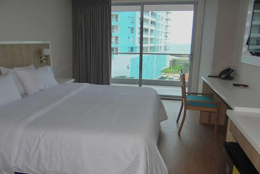 Wyndham Garden Cartagena Hotel