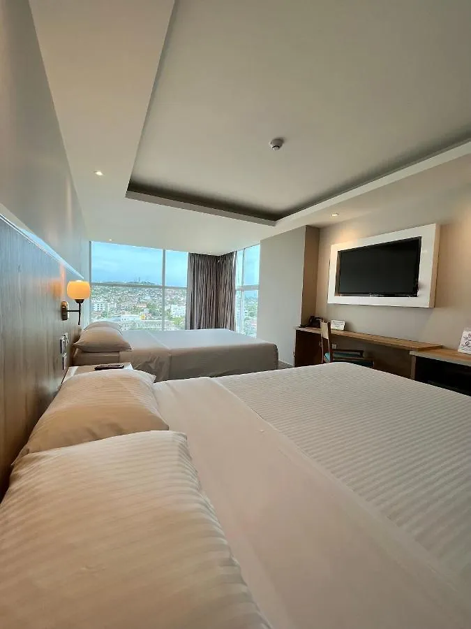 Hotel Wyndham Garden Cartagena  3*,